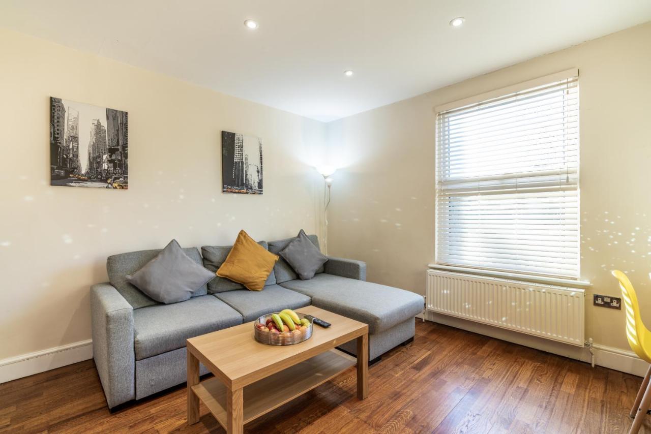 One Bedroom Flat In Bush Hill Park Енфийлд Екстериор снимка